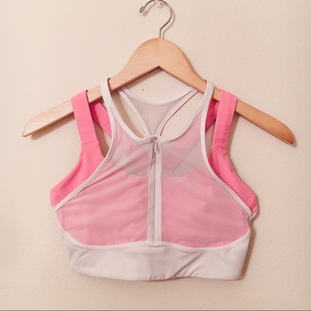 High neck Lululemon sports bra